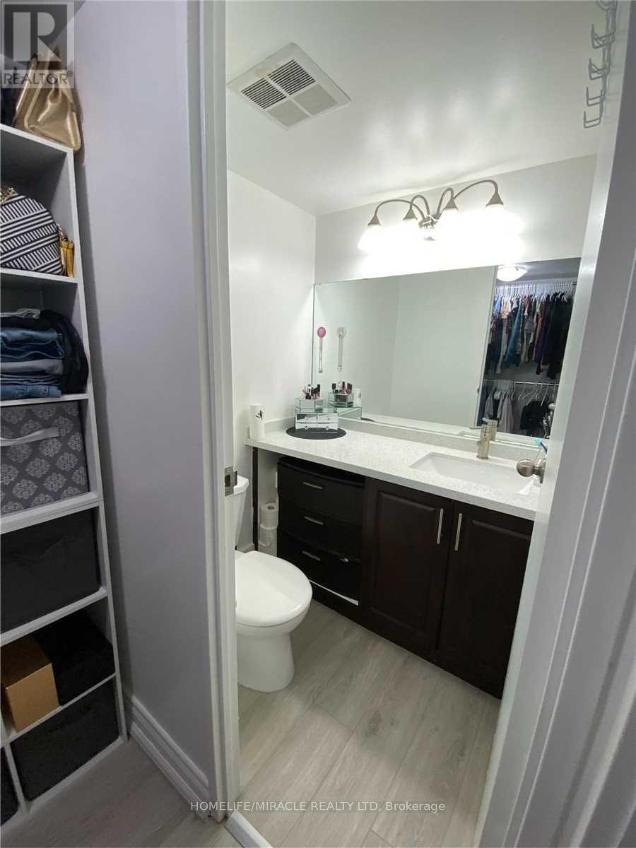 Photo 10 of 1508 3695 Kaneff Crescent, Mississauga ON