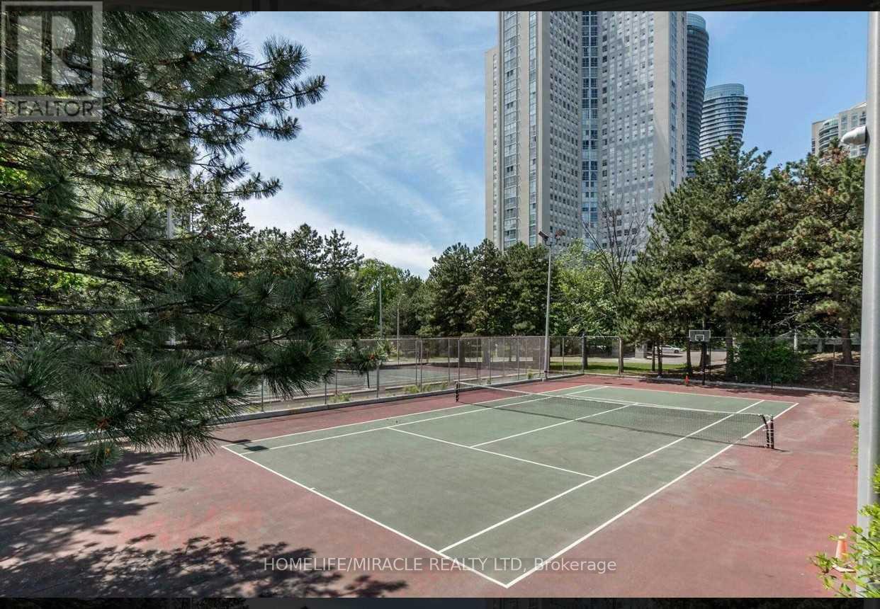 Photo 9 of 1508 3695 Kaneff Crescent, Mississauga ON