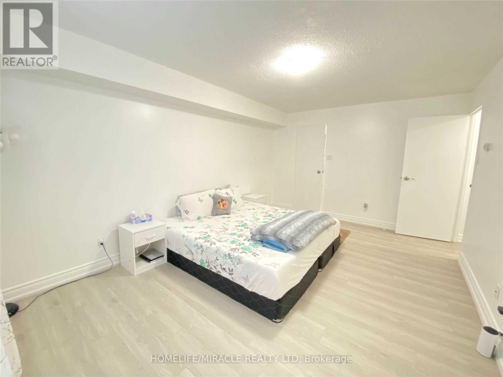 Photo 7 of 1508 3695 Kaneff Crescent, Mississauga ON