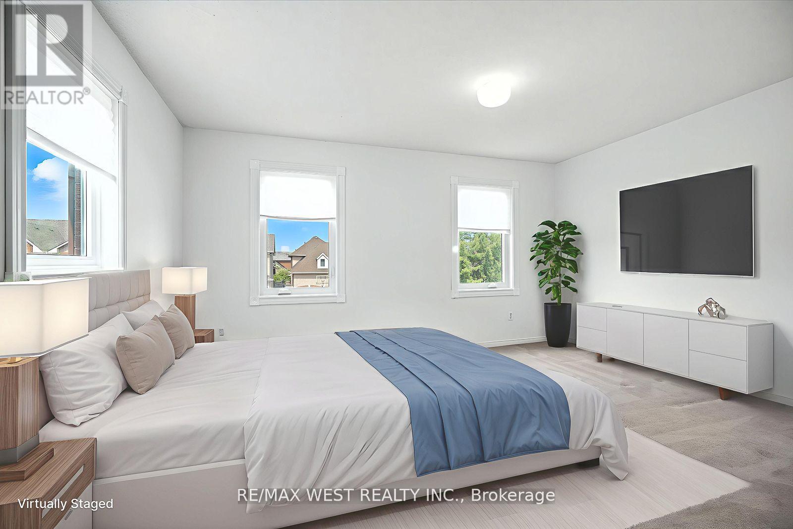Photo 4 of 5654 Dawlish Crescent, Mississauga ON