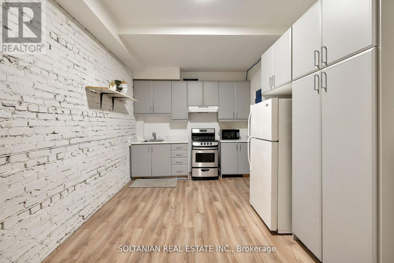 Photo 10 of 1742 St Clair Avenue W, Toronto ON