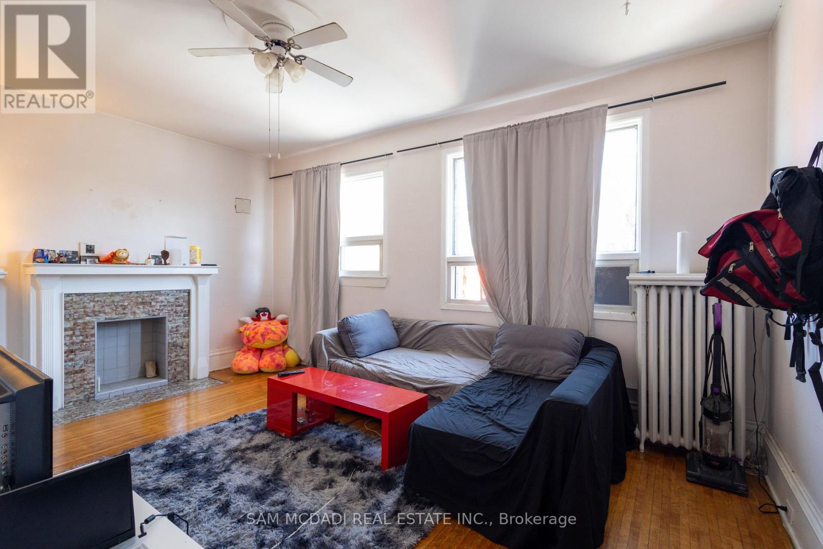 Photo 9 of 1212 Dufferin Street, Toronto ON