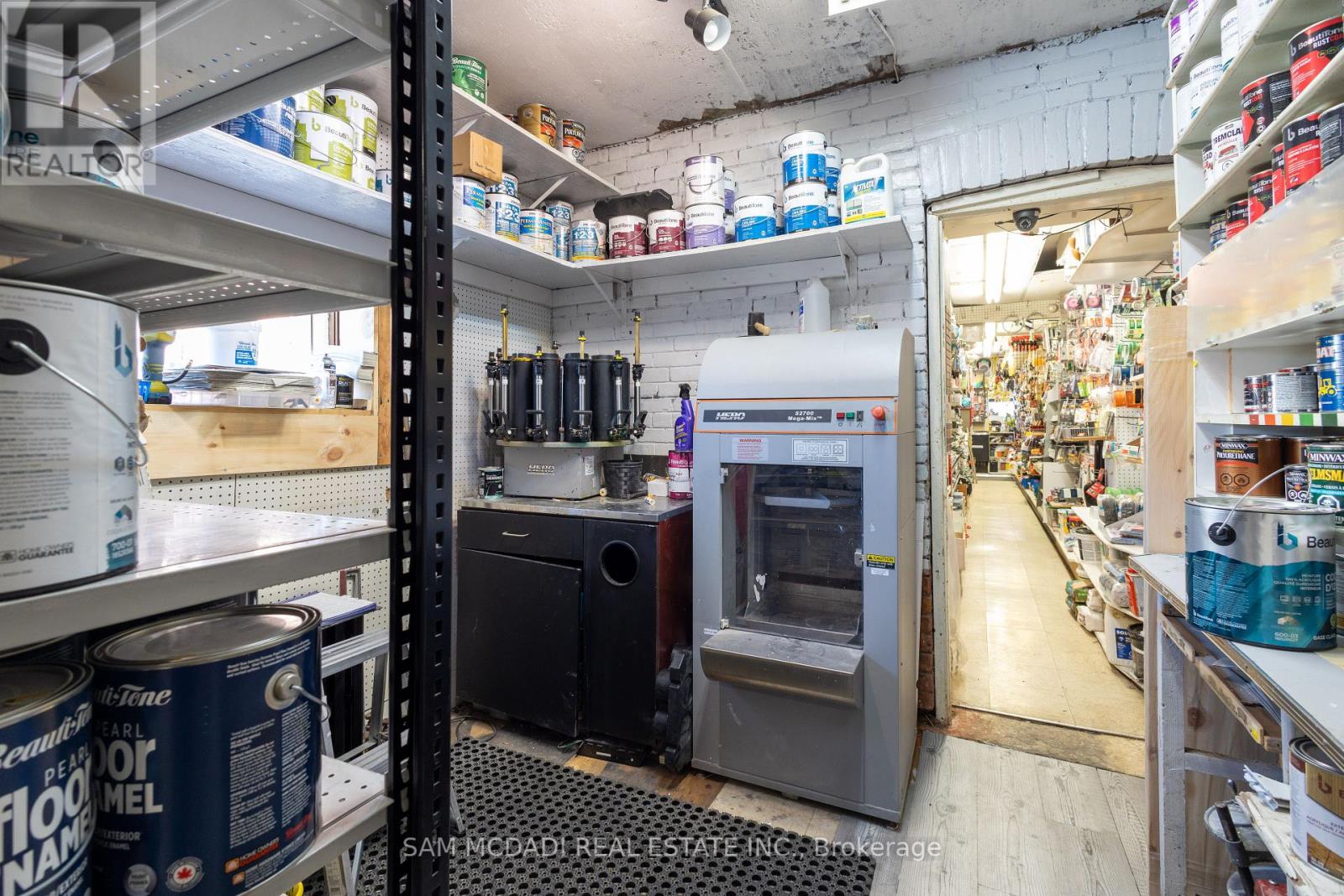 Photo 2 of 1212 Dufferin Street, Toronto ON