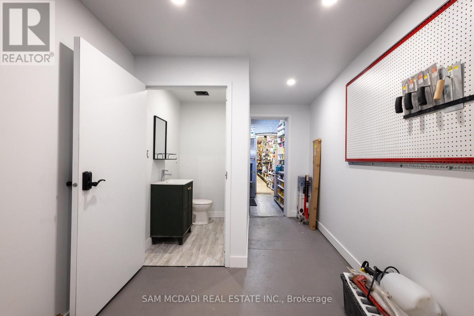 Photo 35 of 1212 Dufferin Street, Toronto ON