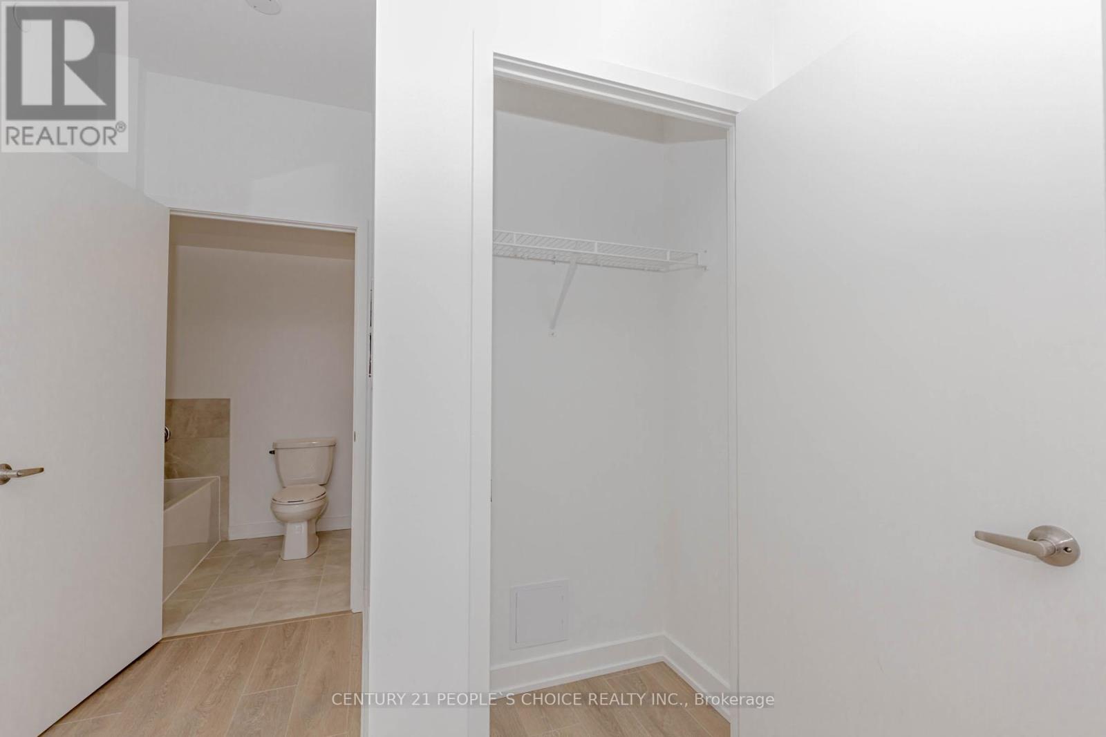 Photo 11 of 1513 1035 Southdown Road, Mississauga ON