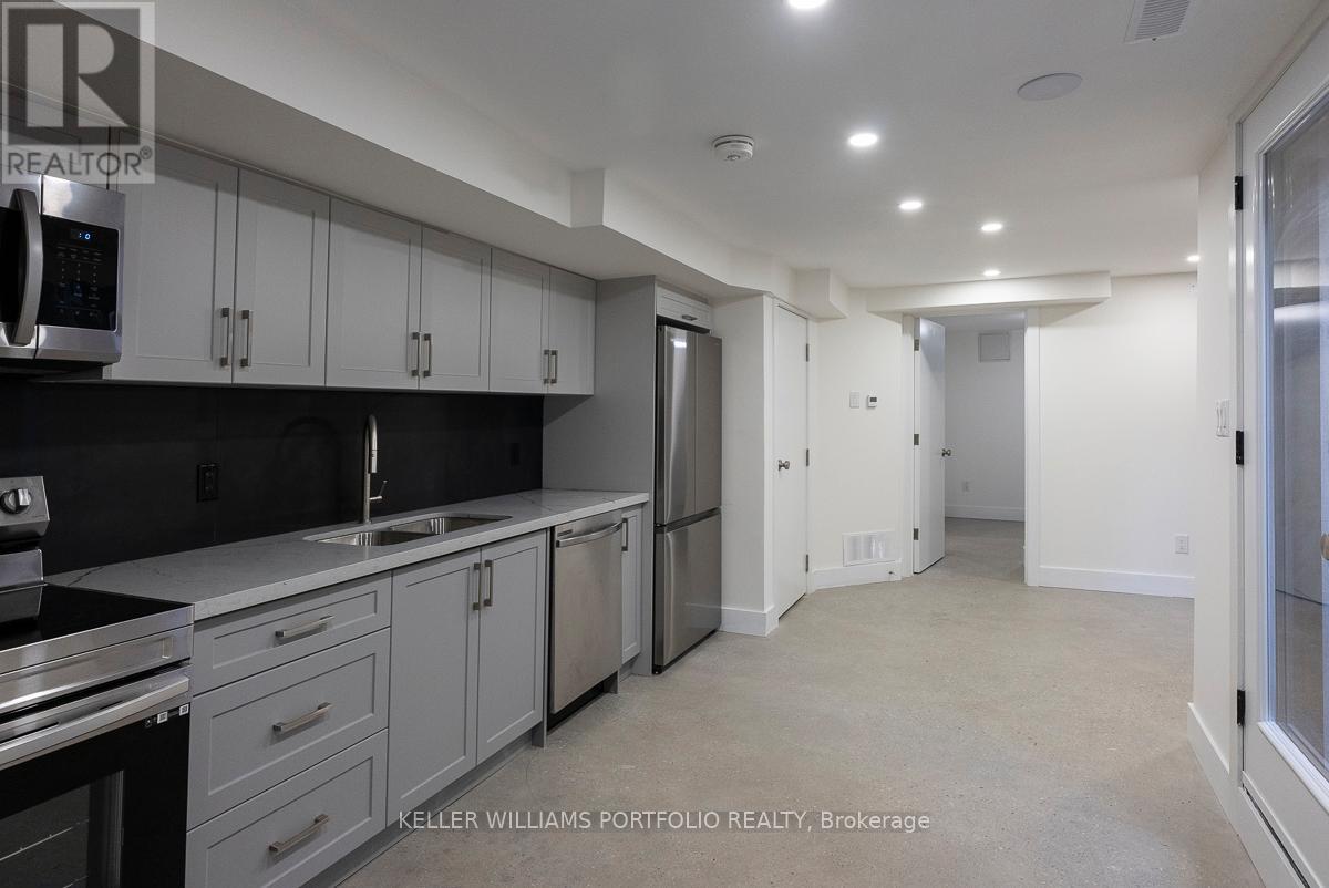 Photo 13 of Lower 180 Maria Street, Toronto ON