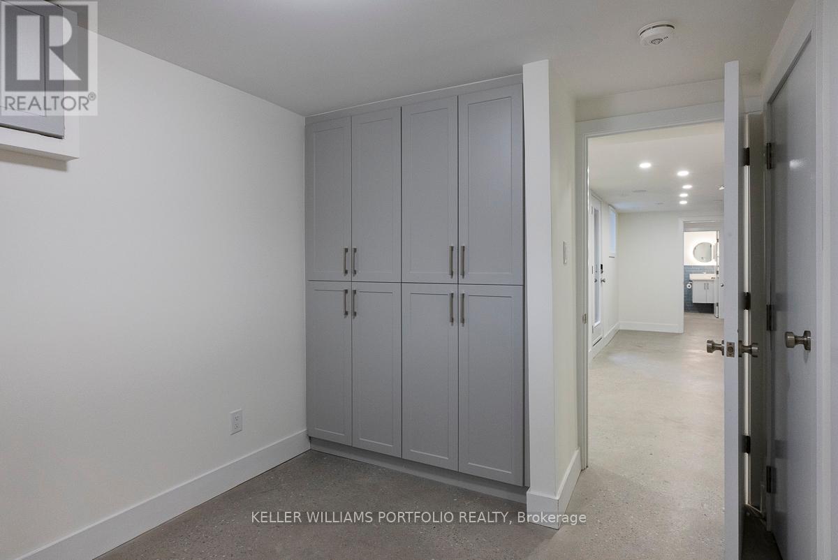 Photo 2 of Lower 180 Maria Street, Toronto ON