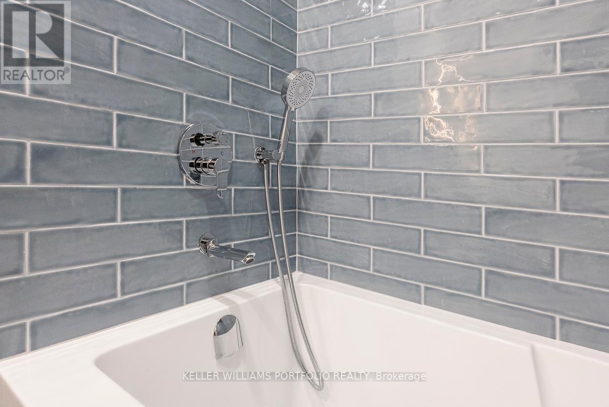 Photo 10 of Lower 180 Maria Street, Toronto ON