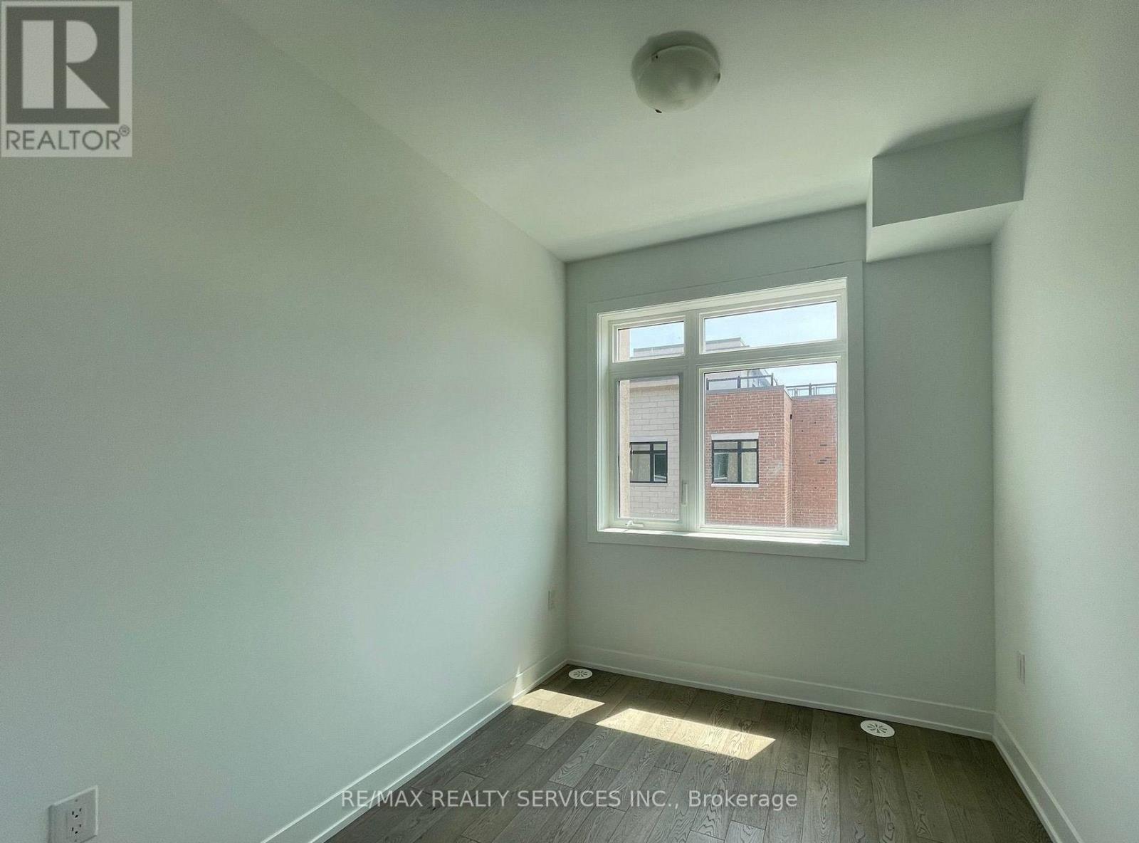 Photo 6 of 255 1095 Douglas Mccurdy Comm Drive, Mississauga ON