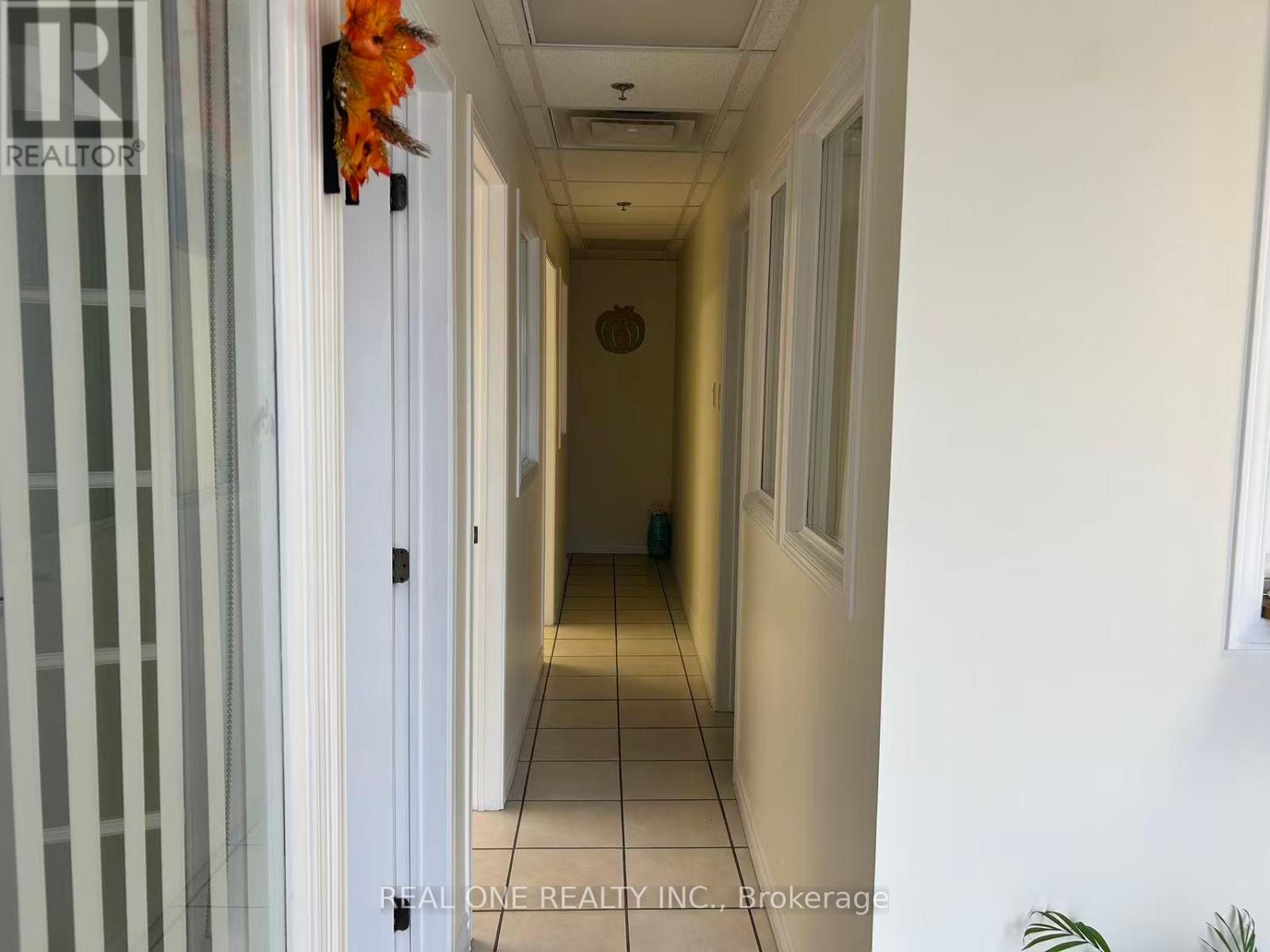 Photo 1 of 36 Britannia Road E, Mississauga ON