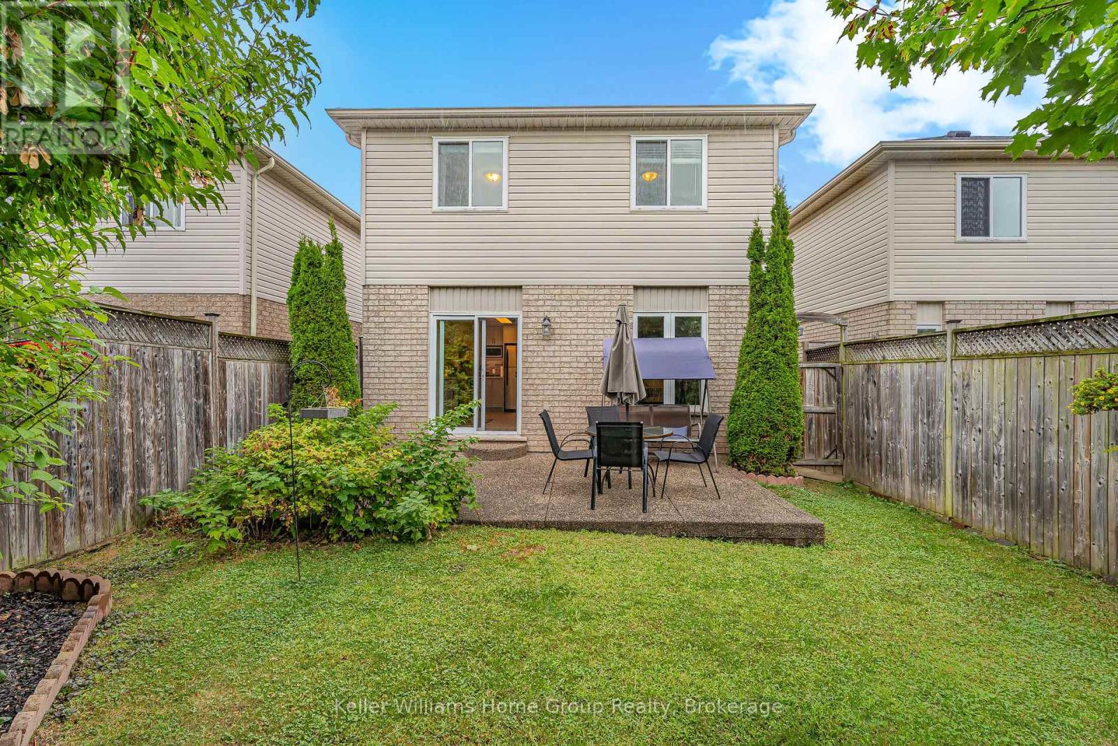 Photo 18 of 90 Udvari Crescent, Kitchener ON
