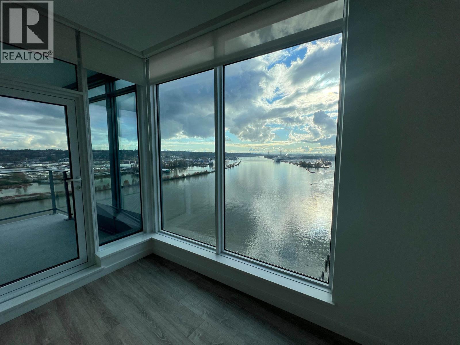 Photo 9 of 2108 680 Quayside Drive, New Westminster BC