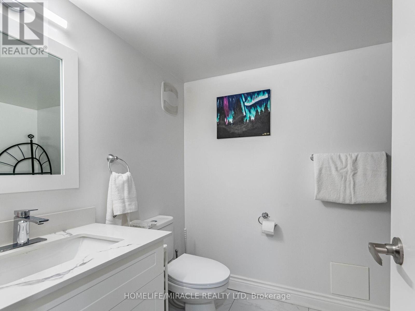 Photo 3 of 124 180 Mississauga Valley Boulevard, Mississauga ON