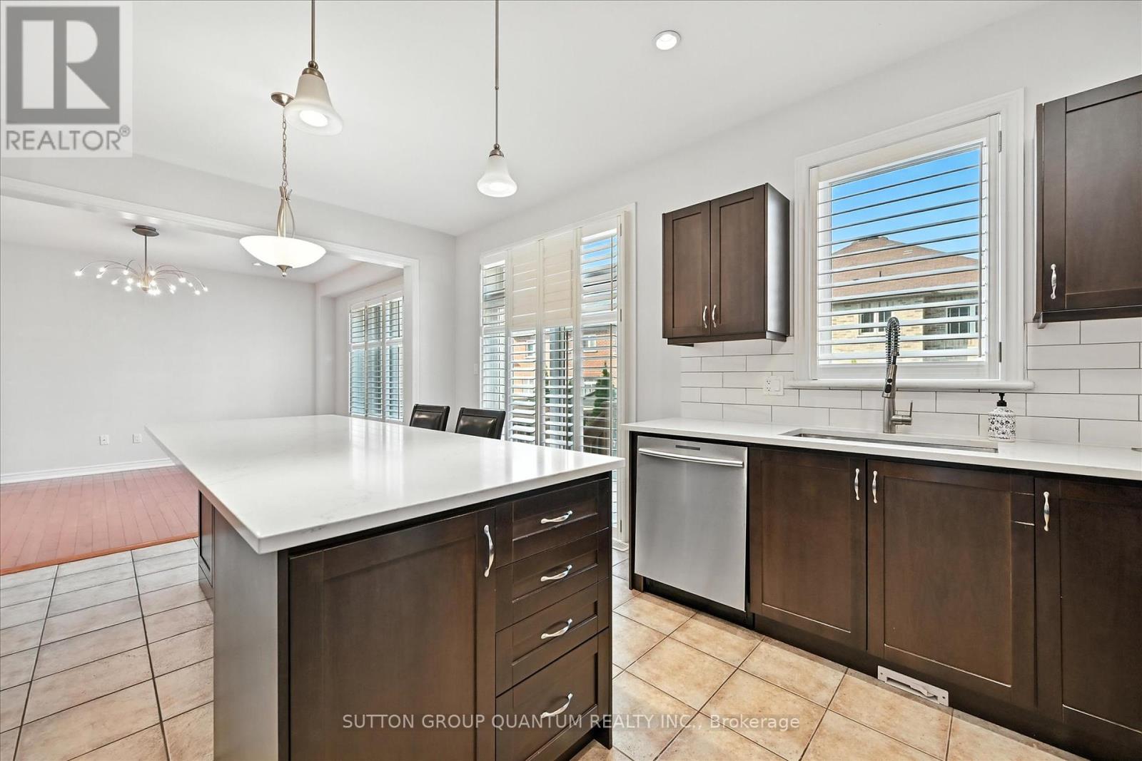 Photo 10 of 167 Alessio Drive, Hamilton ON