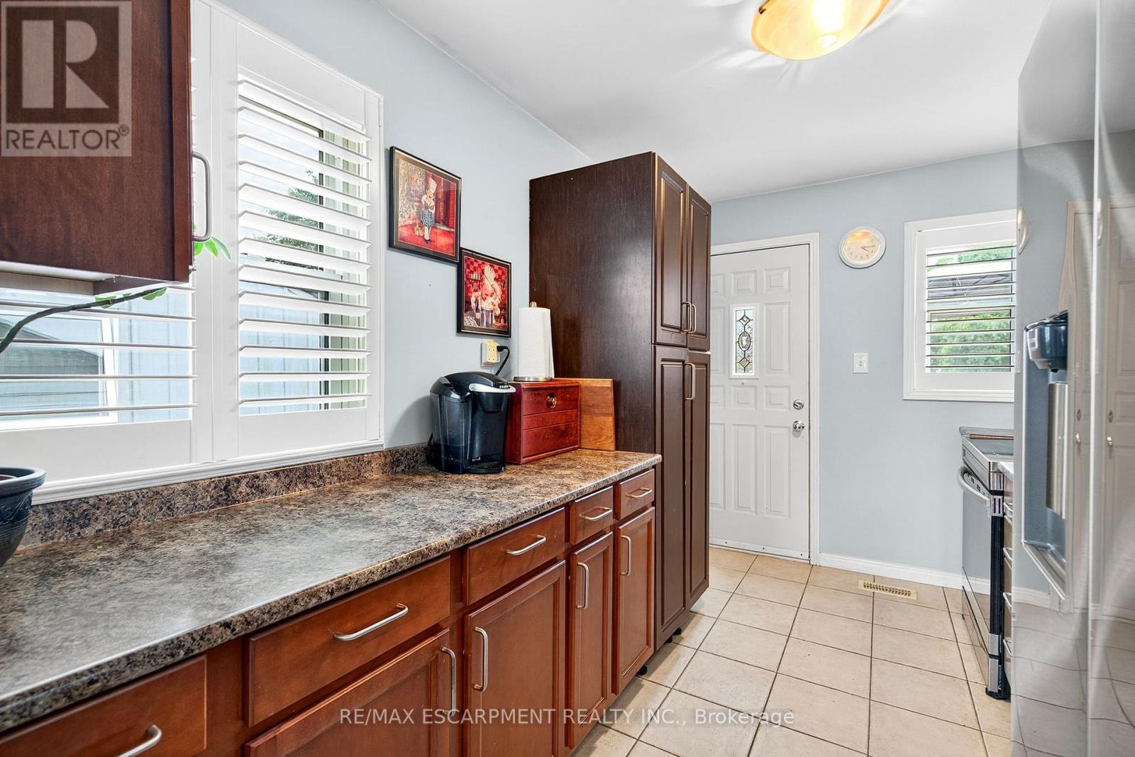 Photo 31 of 15 Donald Avenue, Hamilton ON