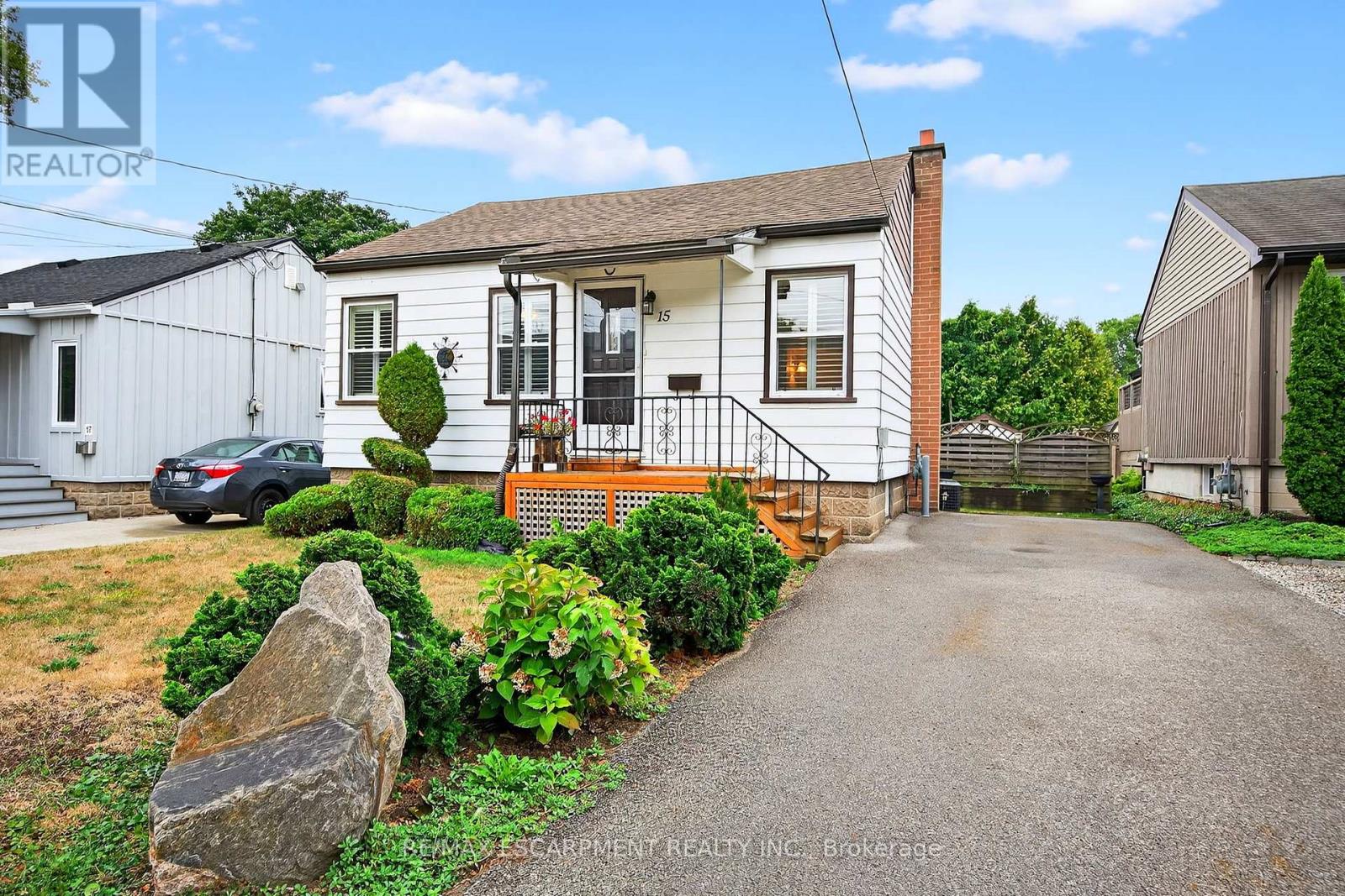 Photo 18 of 15 Donald Avenue, Hamilton ON