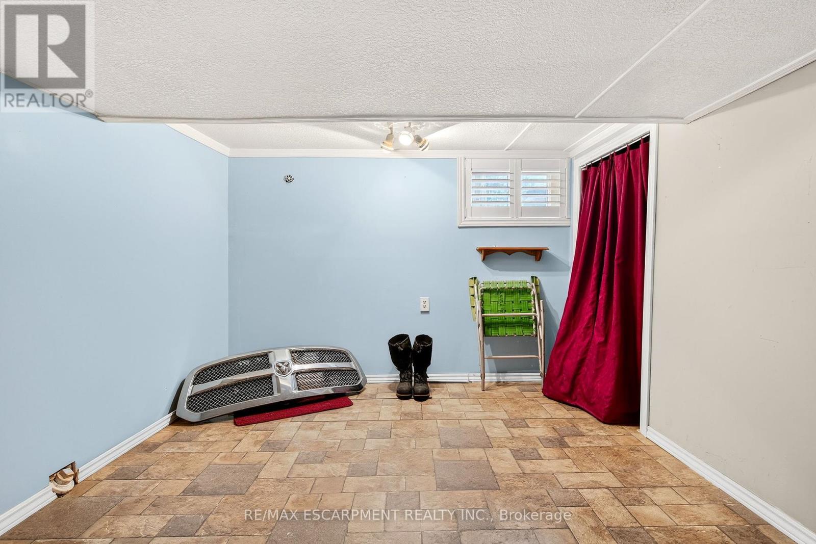 Photo 11 of 15 Donald Avenue, Hamilton ON