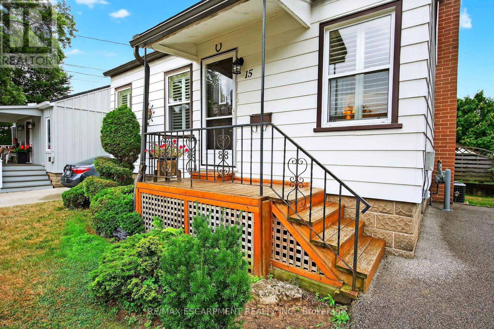 Photo 2 of 15 Donald Avenue, Hamilton ON