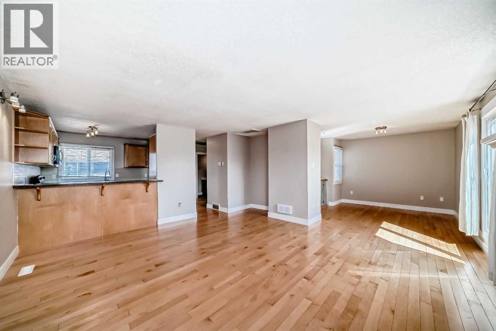 Single Family House for Sale in   Glamis Green SW Glamorgan Calgary 