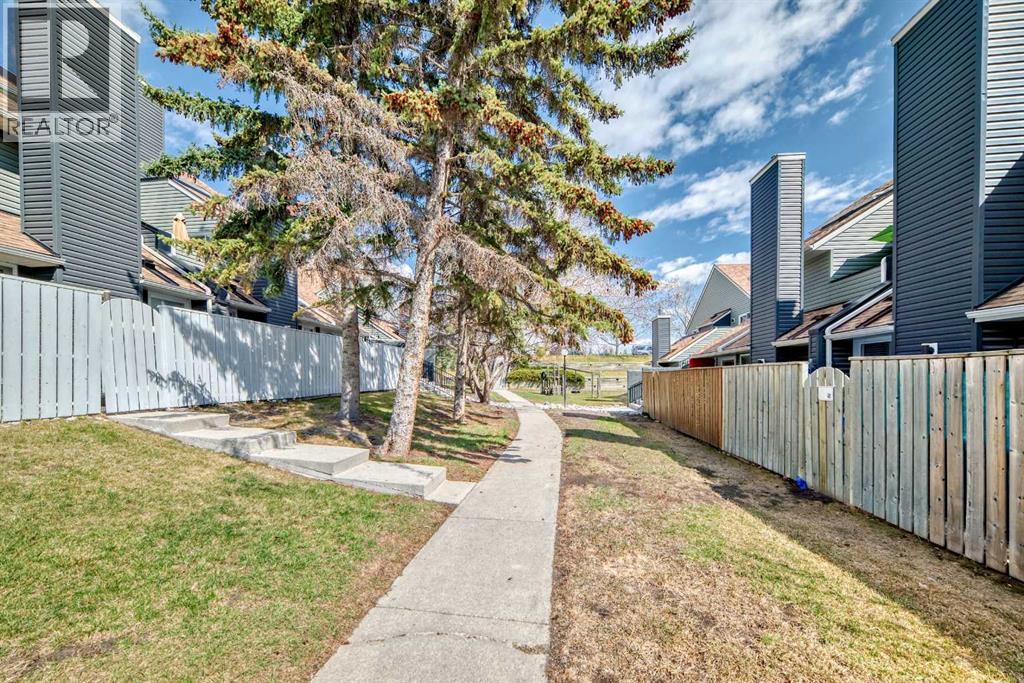 Single Family House for Sale in   Glamis Green SW Glamorgan Calgary 