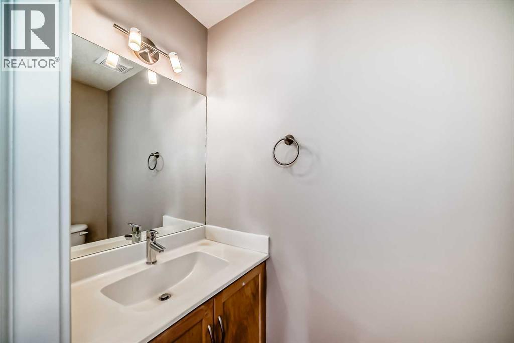 Single Family House for Sale in   Glamis Green SW Glamorgan Calgary 