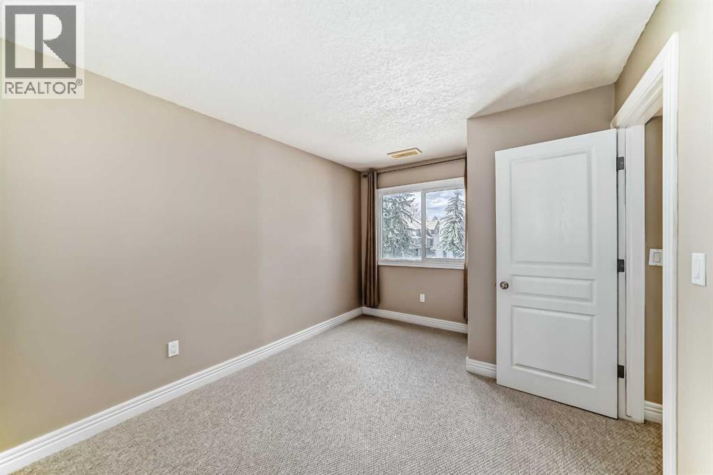 Single Family House for Sale in   Glamis Green SW Glamorgan Calgary 