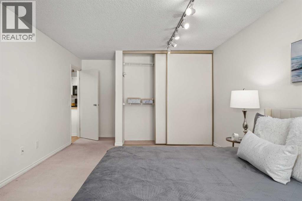 Single Family House for Sale in   Glamis Drive SW Glamorgan Calgary 