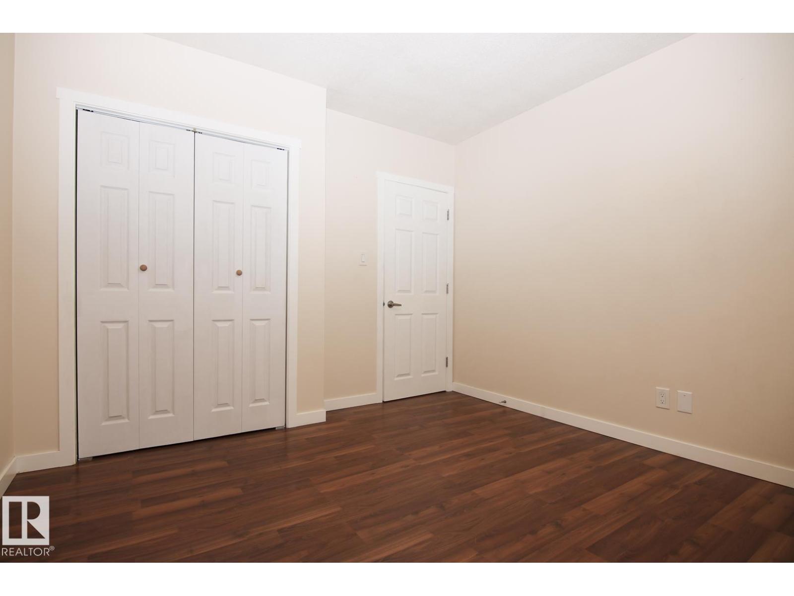 Photo 33 of 4304 121 Av Nw, Edmonton AB