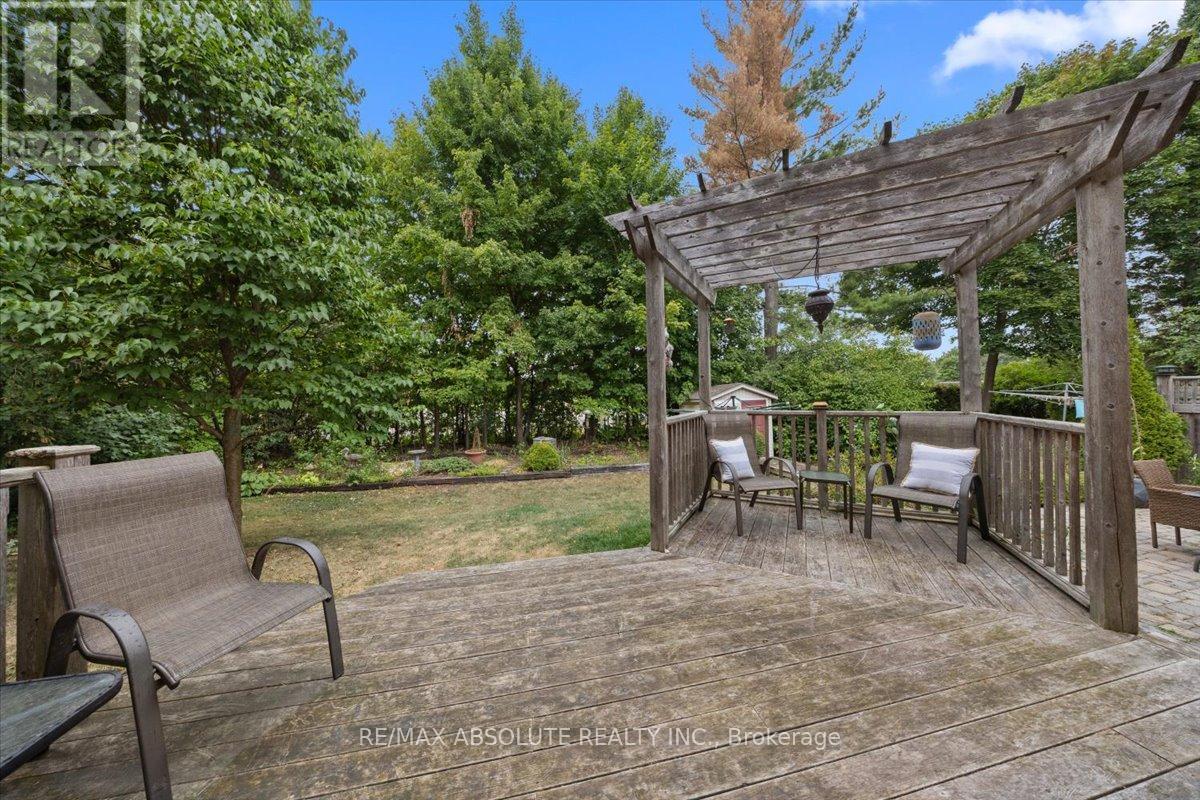Photo 34 of 22 Banting Crescent, Ottawa ON