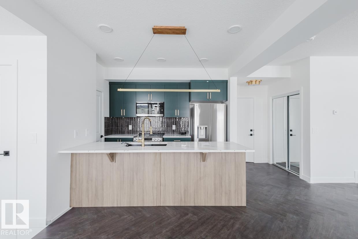 Photo 1 of 22 16231 19 Av Sw, Edmonton AB