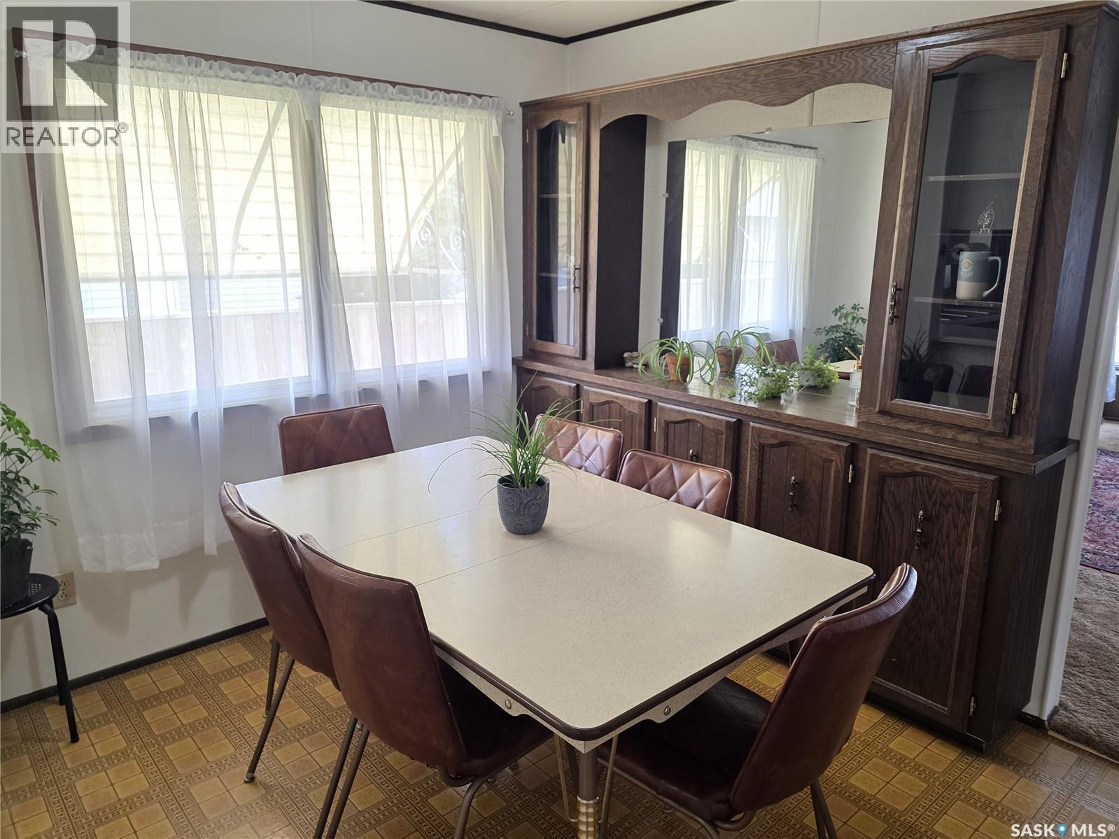 Photo 1 of 423 Park Avenue, Outlook SK