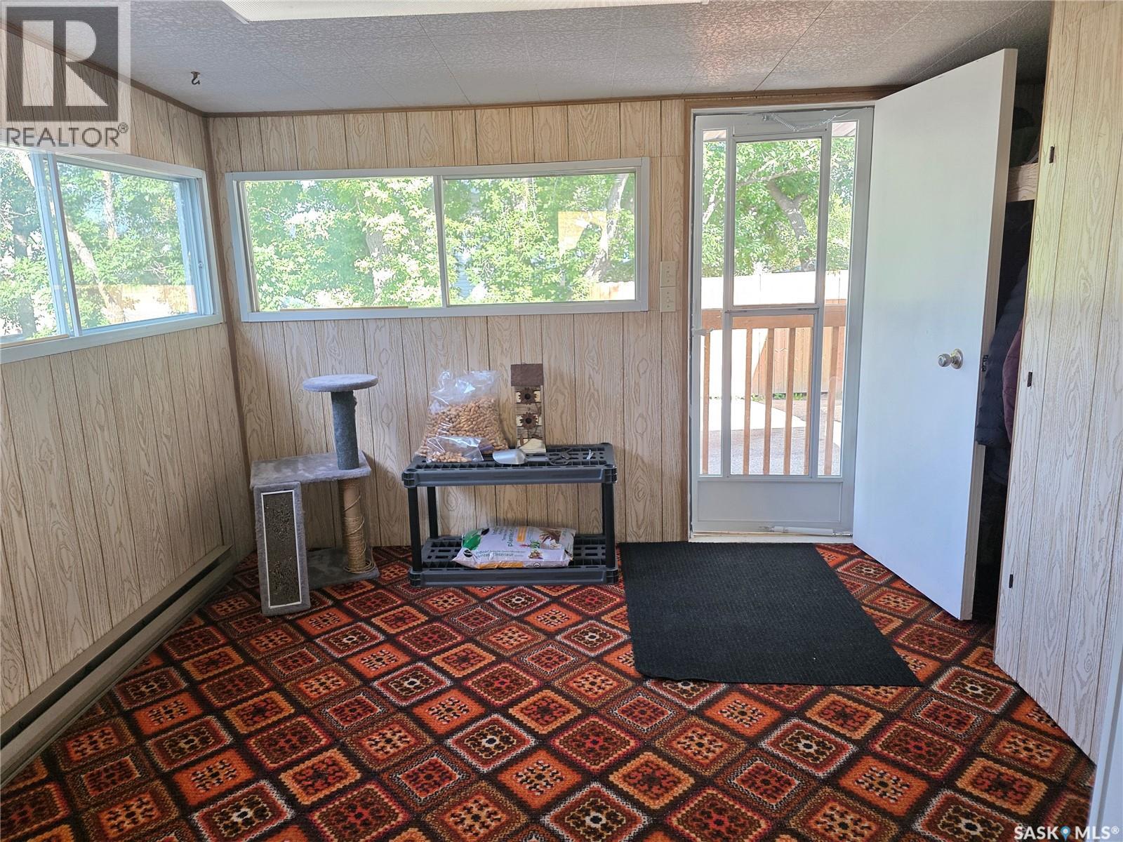 Photo 22 of 423 Park Avenue, Outlook SK