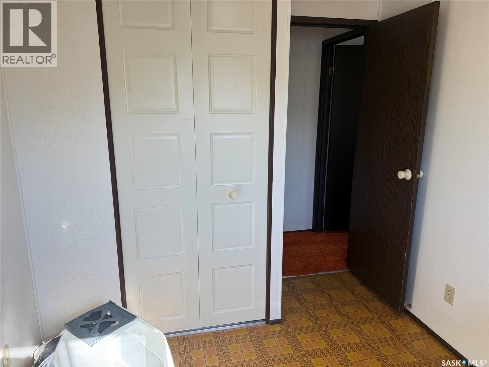 Photo 13 of 423 Park Avenue, Outlook SK