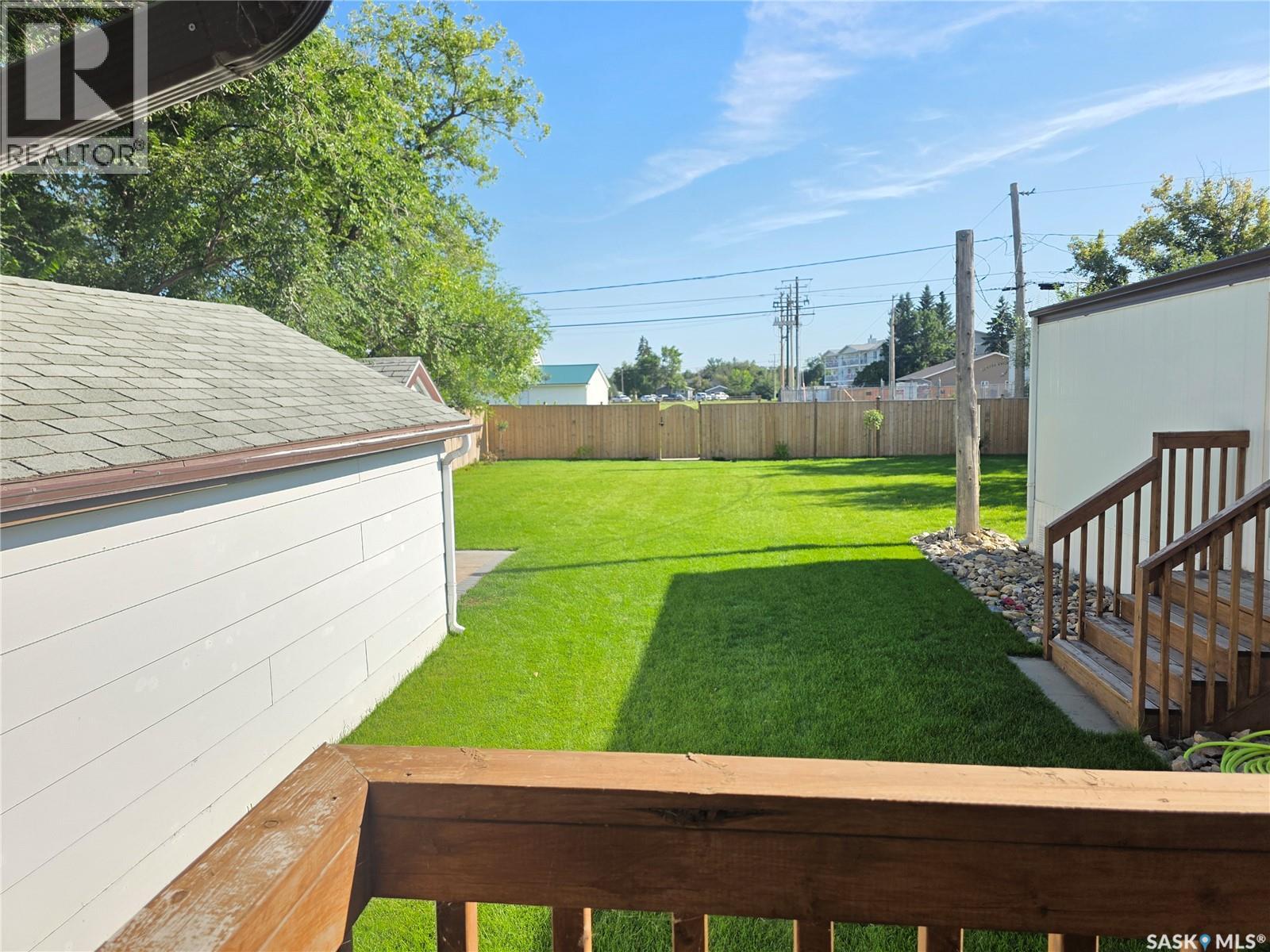 Photo 26 of 423 Park Avenue, Outlook SK