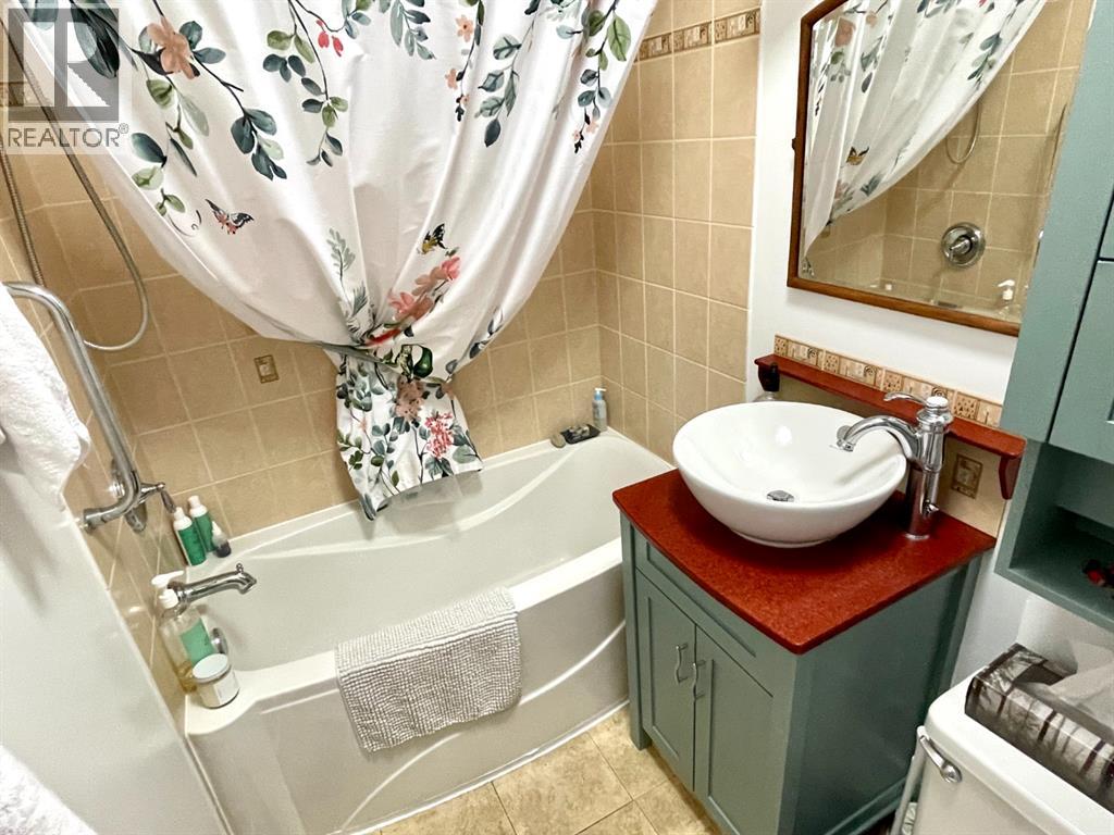 Photo 8 of 5517 47 A Avenue, Red Deer AB