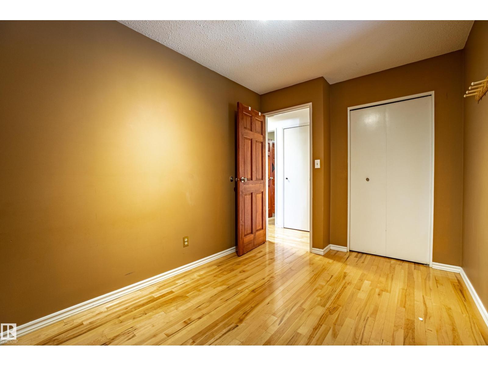 Photo 38 of 135 Homestead Cr Nw, Edmonton AB