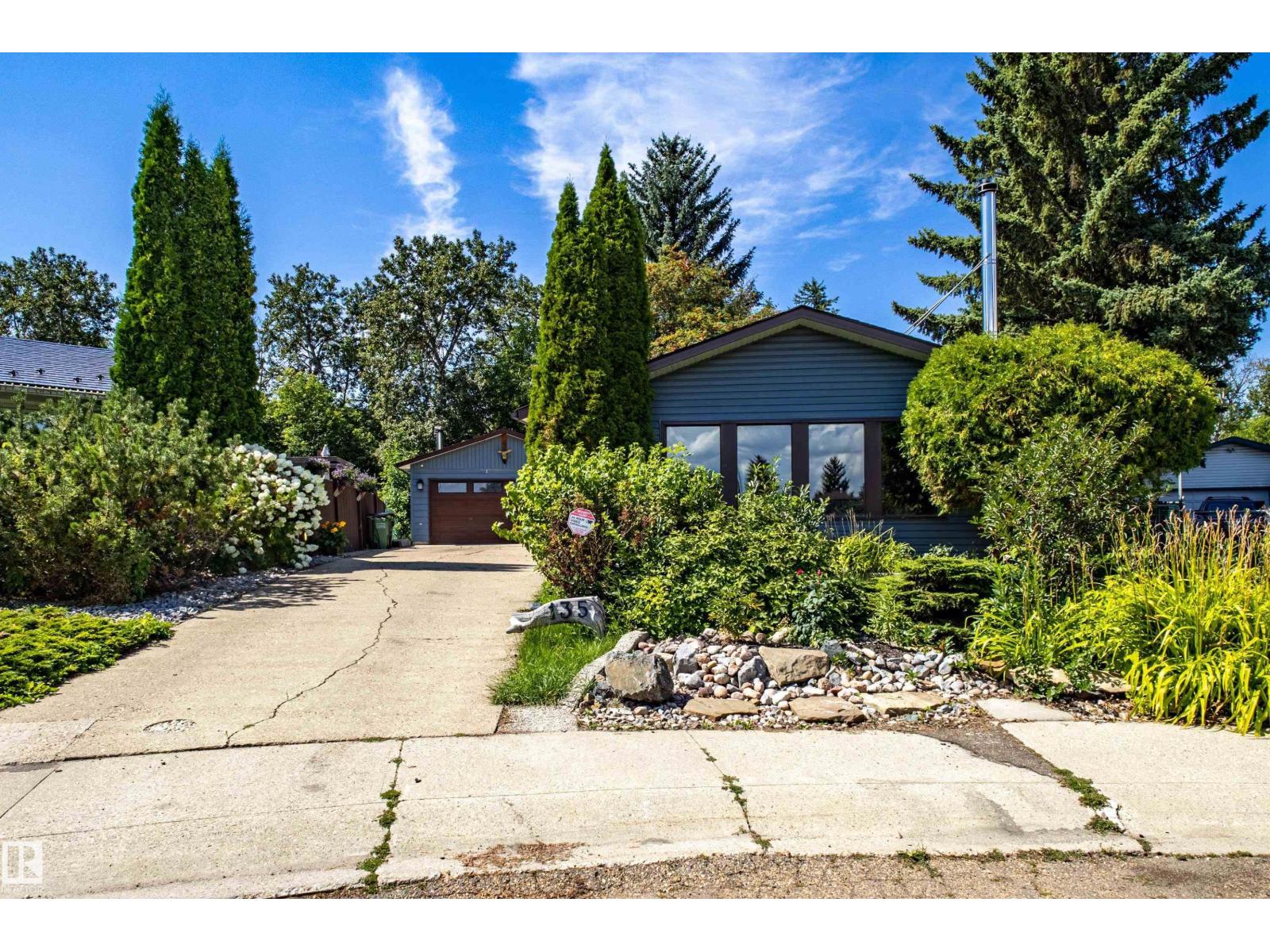Photo 34 of 135 Homestead Cr Nw, Edmonton AB