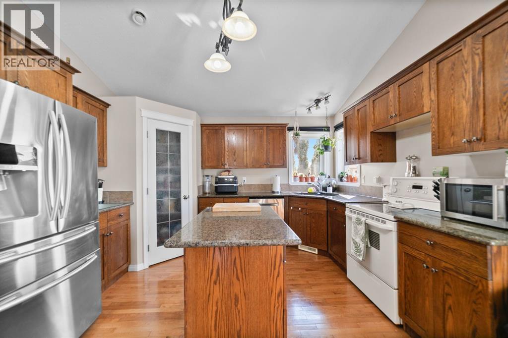 Photo 14 of 5414 59 Street, Camrose AB