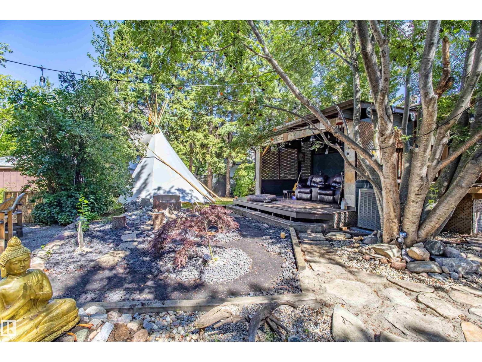 Photo 33 of 135 Homestead Cr Nw, Edmonton AB
