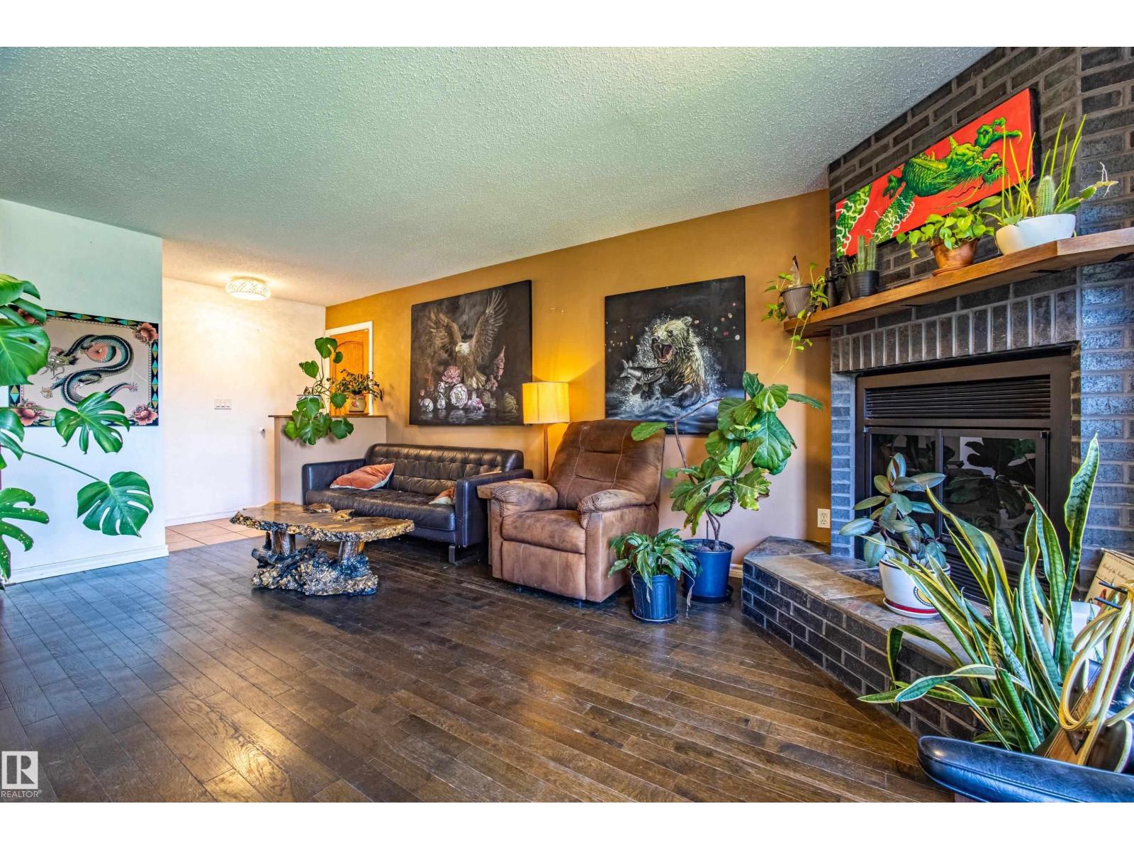 Photo 16 of 135 Homestead Cr Nw, Edmonton AB
