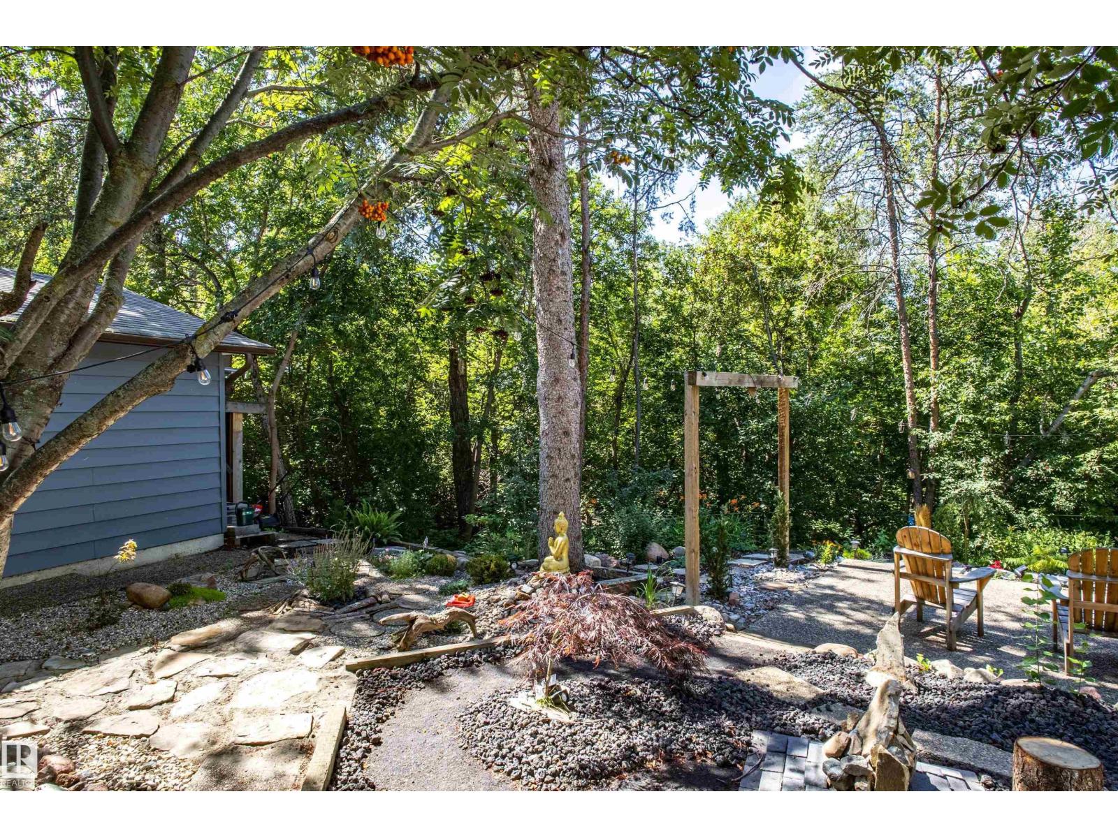 Photo 36 of 135 Homestead Cr Nw, Edmonton AB