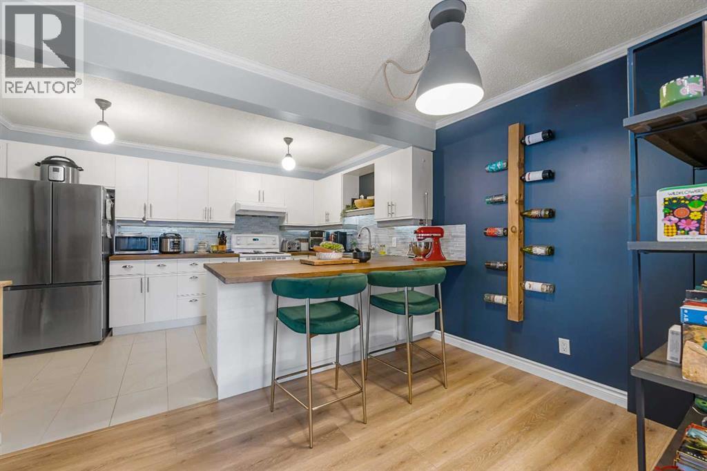 Single Family House for Sale in    Avenue SW Windsor Park Calgary 