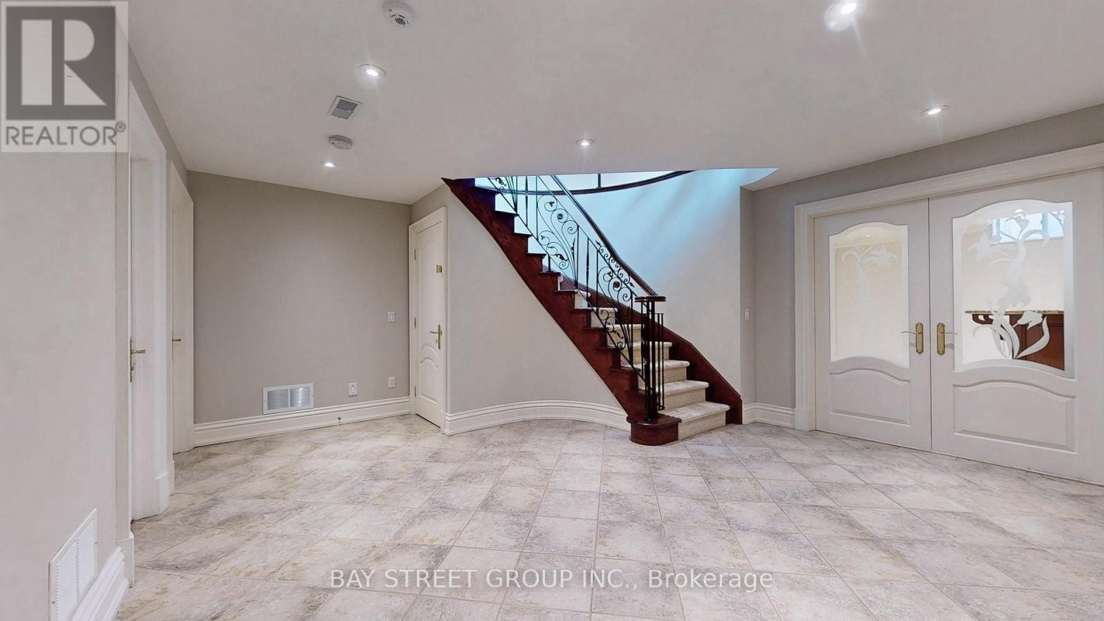 Photo 4 of 78 York Road, Toronto ON
