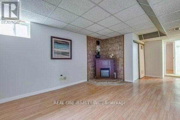 Photo 6 of Lower 18 Gardens Crescent, Toronto ON