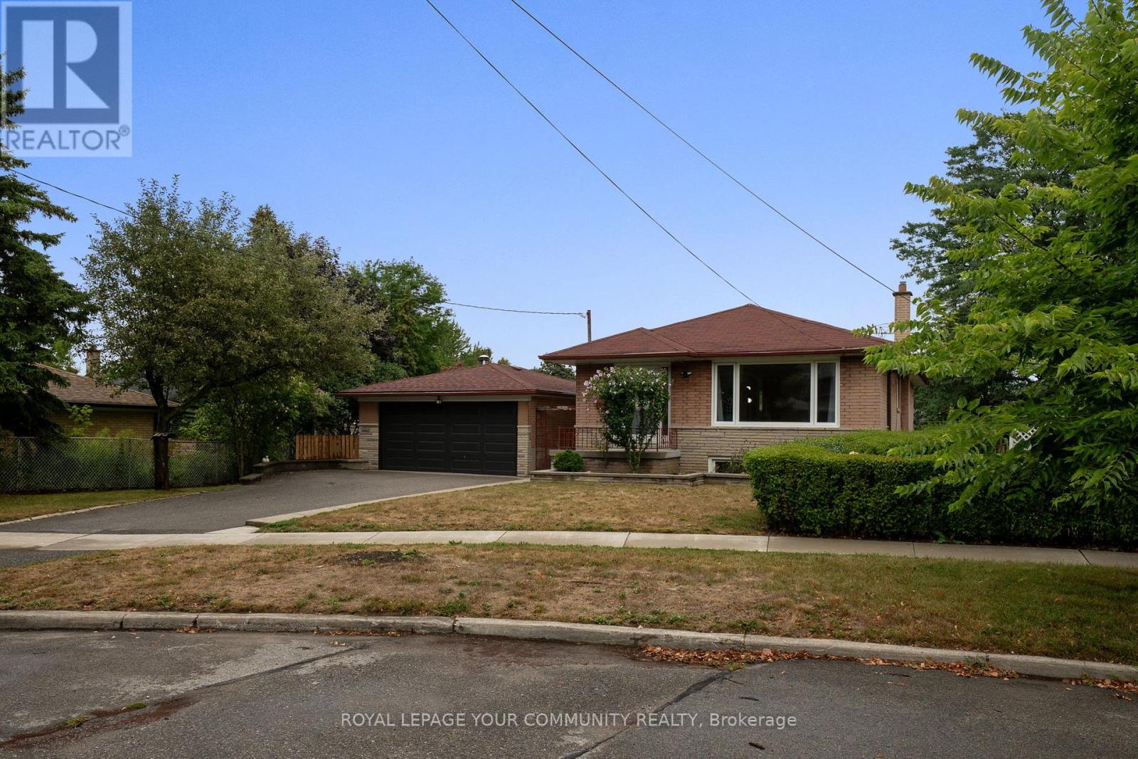 Photo 2 of 77 Peace Drive, Toronto ON