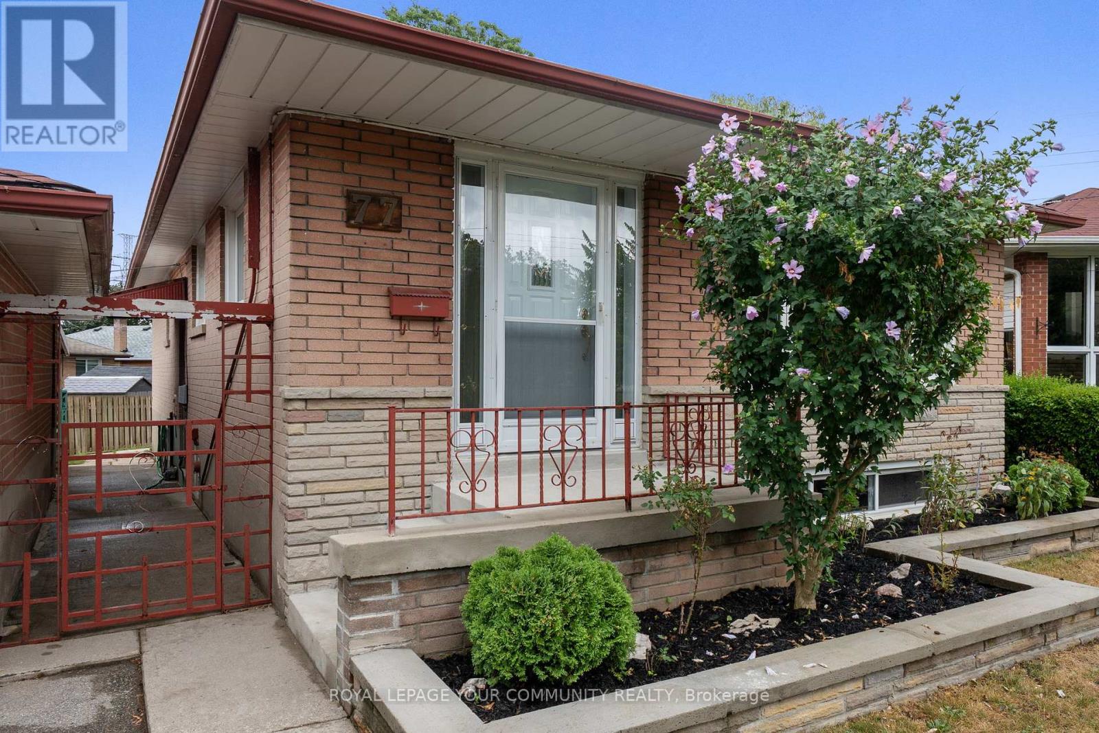 Photo 20 of 77 Peace Drive, Toronto ON