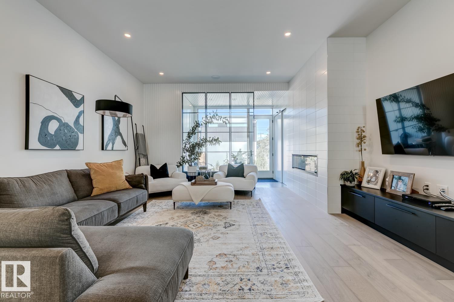 Photo 69 of 7616 83 Av Nw, Edmonton AB