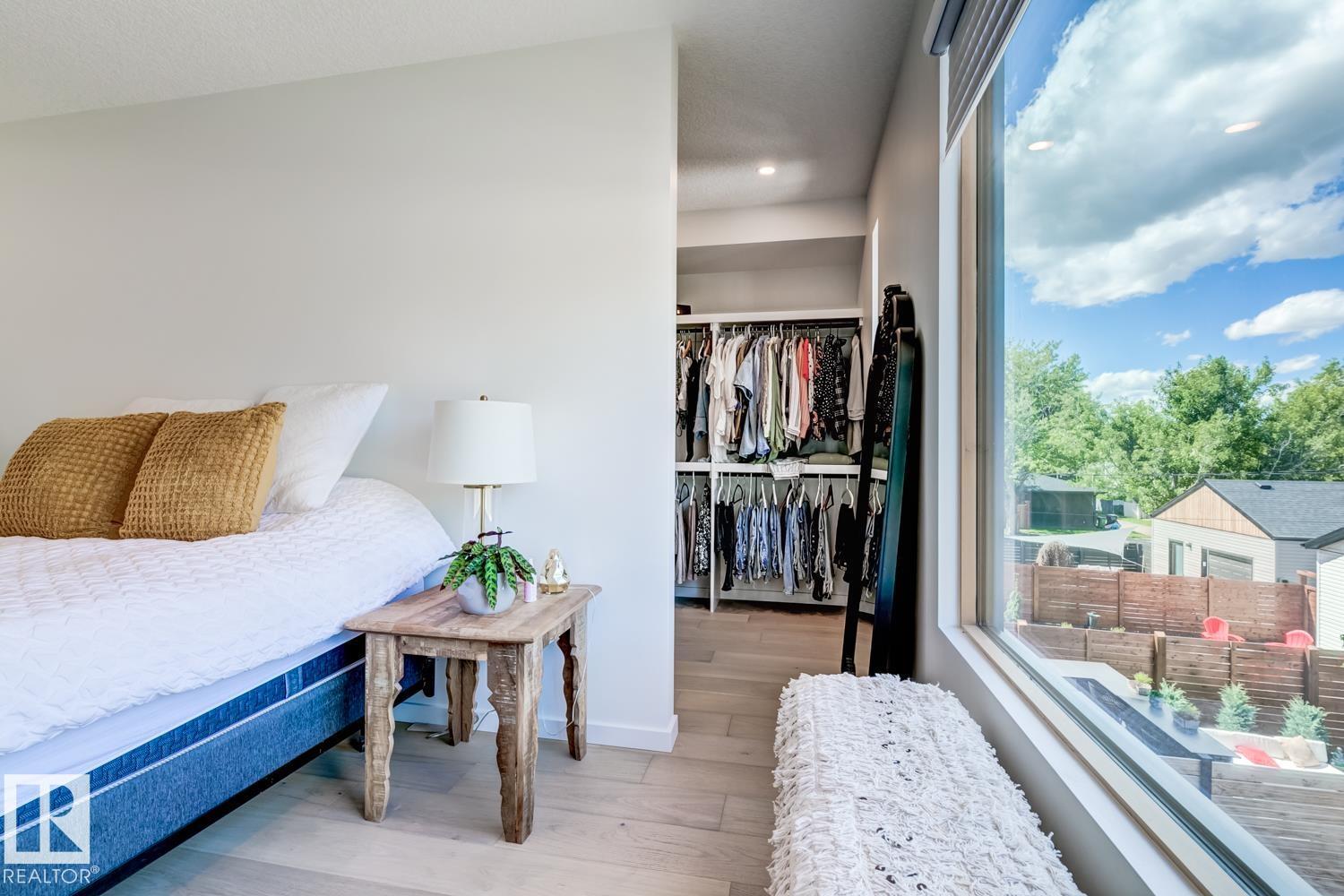 Photo 5 of 7616 83 Av Nw, Edmonton AB