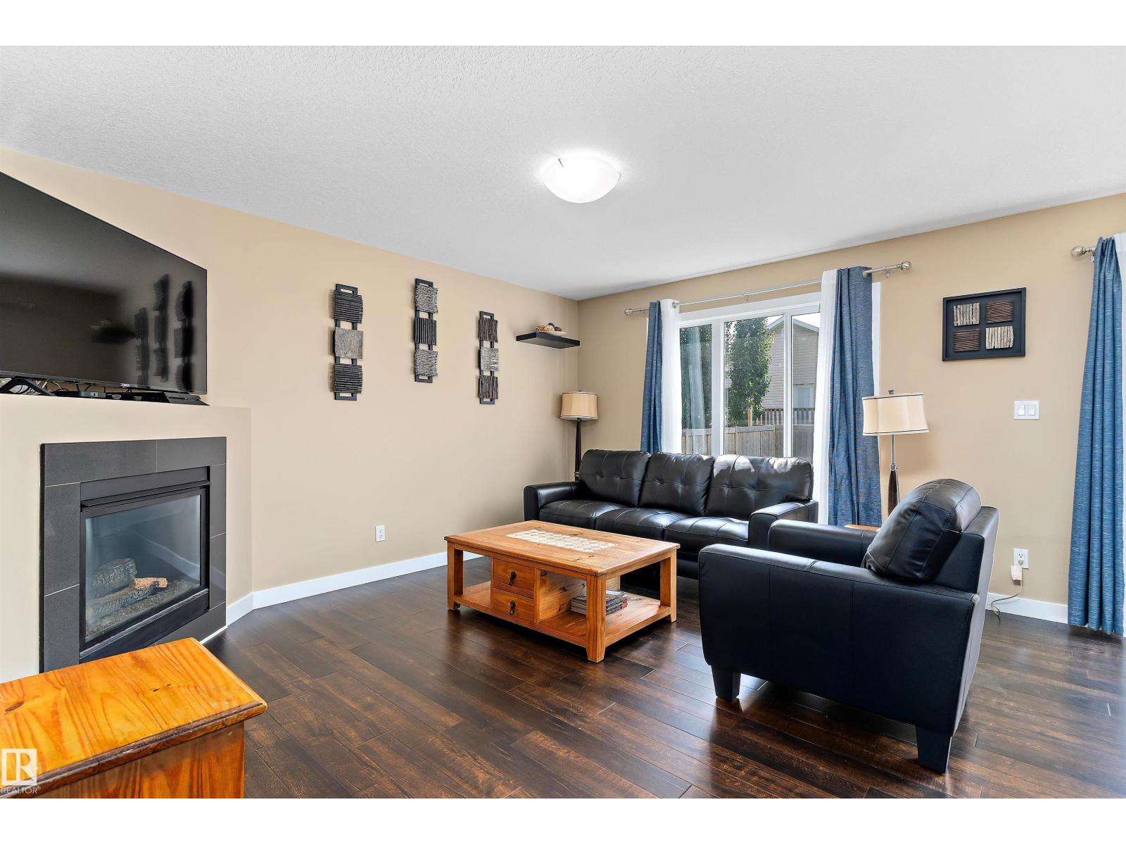 Photo 13 of 15132 31 St Nw, Edmonton AB