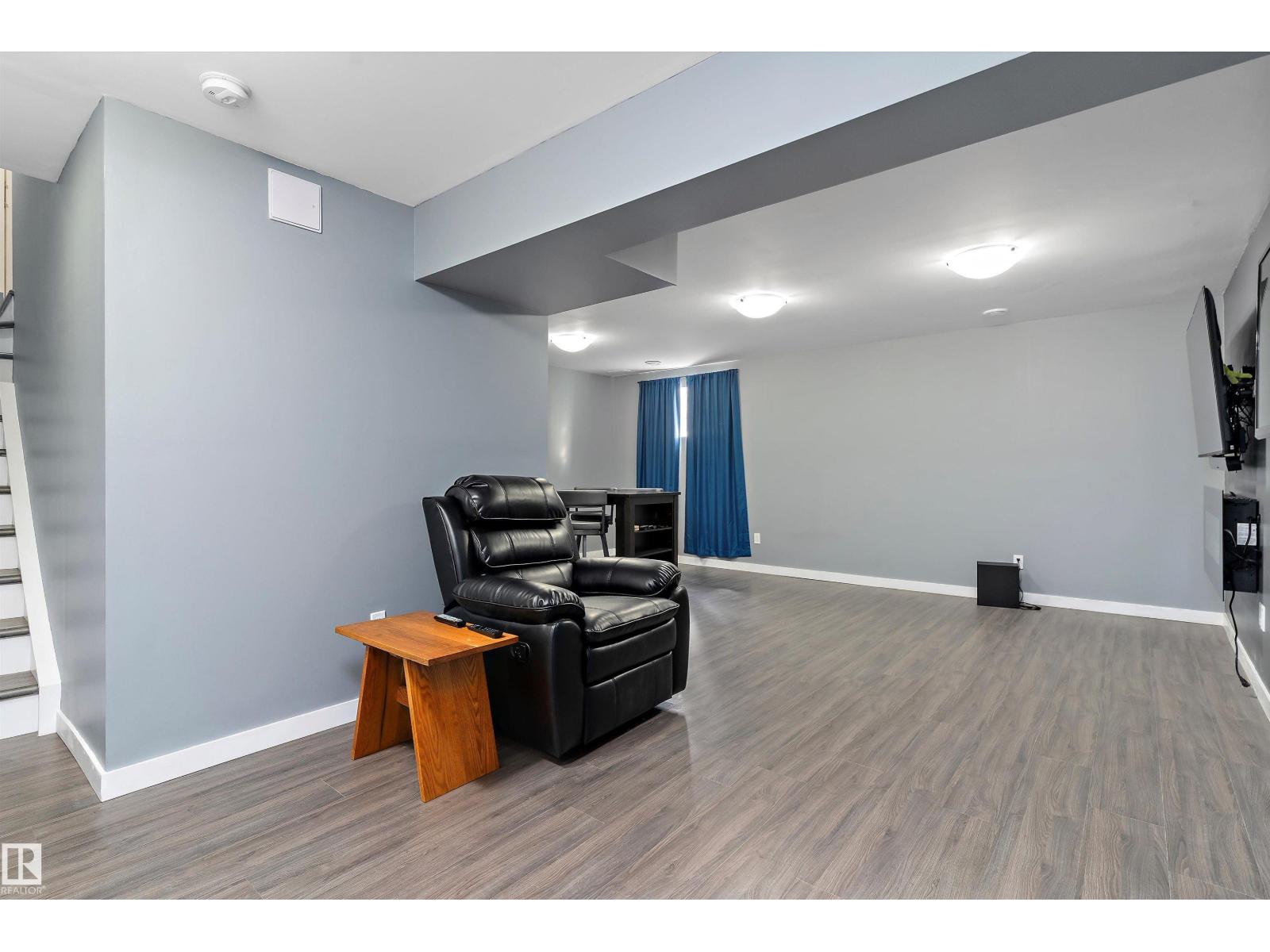 Photo 20 of 15132 31 St Nw, Edmonton AB